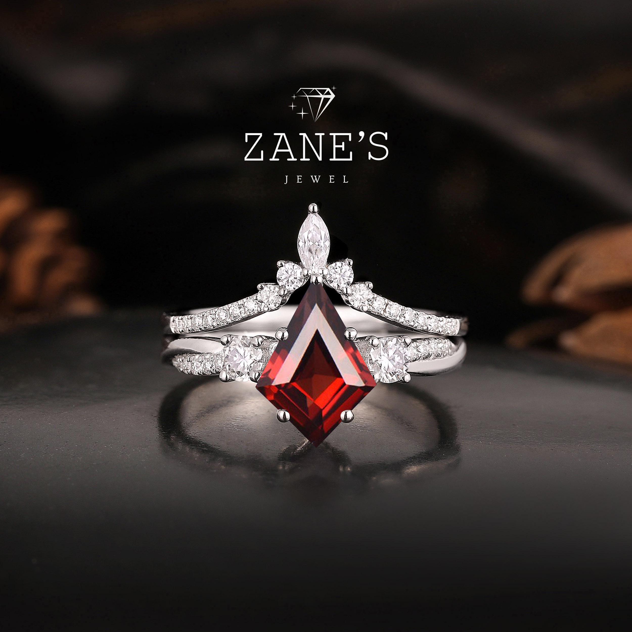 Kite Cut Garnet Engagement Ring: 14k Gold Vintage Wedding Ring