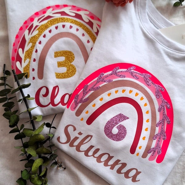 t-shirt fille anniversaire personnalisé, haut enfant arc-en-ciel personnalisable, t-shirt coton fête bébé, paillettes, cadeau