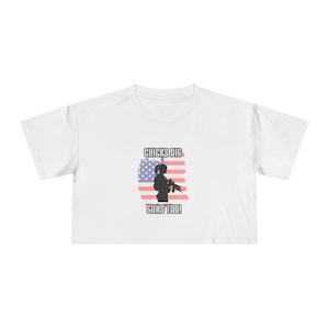 Empowerment in Camouflage: Frauen Militär Crop Top - Perfektes 4. Juli Geschenk Frauen Tshirt, Geschenk für Sie, lässige Sommerkleidung