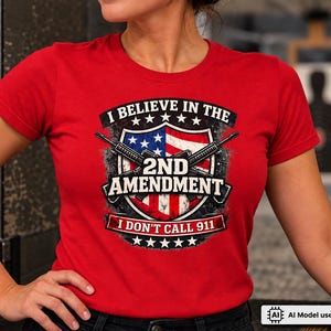 Camiseta de mujer de la Segunda Enmienda, 100% algodón peinado con el escudo de la bandera estadounidense.