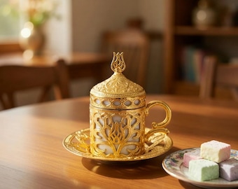 Taza de café turca hecha a mano con tapa, acabado antiguo vintage, amarillo/blanco/níquel.