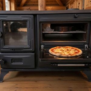 Könnte beinhalten: Ein Set aus drei Keramikbechern mit gesprenkelter, matter Oberfläche. Die Becher sind in den Farbtönen Creme, Hellgrau und Dunkelgrau gehalten. Jeder Becher hat ein schlichtes, minimalistisches Design und einen abgerundeten Henkel.