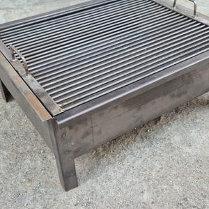 Dorello Heavy Duty Metal BBQ Grill – 45x55 cm Charcoal Barbecue – Outdoor Thick Steel Fire Pit Grill