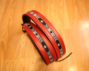 Rood-zwarte leren camerariem