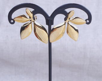Gold Plated Hypoallergenic Stainless Steel Flower Stud Earrings for Women Gift for Her