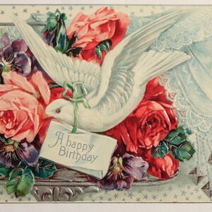 Charmante carte postale d'anniversaire âgée avec un timbre Ben Franklin unique de 1 cent : parfaite pour les collectionneurs !