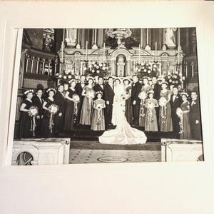 Elegante fotografía de boda vintage en blanco y negro con cubierta de cartón - Decoración nostálgica para el hogar. Tamaño 8 x 10