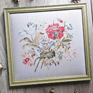 Wildflowers Field flowers Cross stitch design pattern reproduction floral bouquet antique sampler
