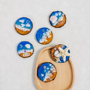 Kitchen or Office coastal home decor  refrigerator magnet ocean-themed handmade sand paintings seashell and conch magnetic decorations