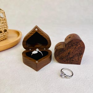 Customized Retro Jewelry Box Heart-shaped wooden Personalized Bridesmaid Gifts with Permanent Name