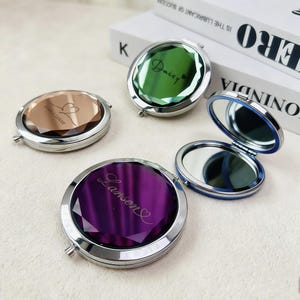 Personalisierter Taschen-Make-up-Spiegel, gravierte Brautjungfern, die Bevorzugung bilden