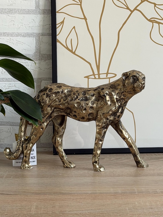 Leopard Figur – Gold Tierfigur – Metall Skulptur – Deko Leopard – Moderne Wohnaccessoires – Exotische Deko – Wohnzimmer Dekoration