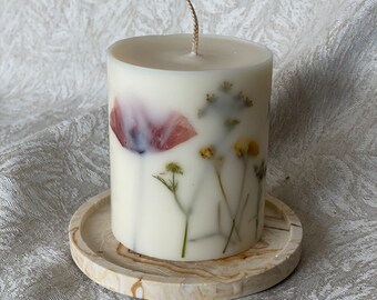 Artistic Handmade Candles with Botanical Designs Inspired by Nature