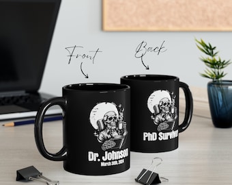 Taza de posgrado personalizada, taza de sobreviviente de doctorado ÉL, regalo para graduado, nueva taza de posgrado, regalo para científico, taza para él, taza personalizada para personas mayores