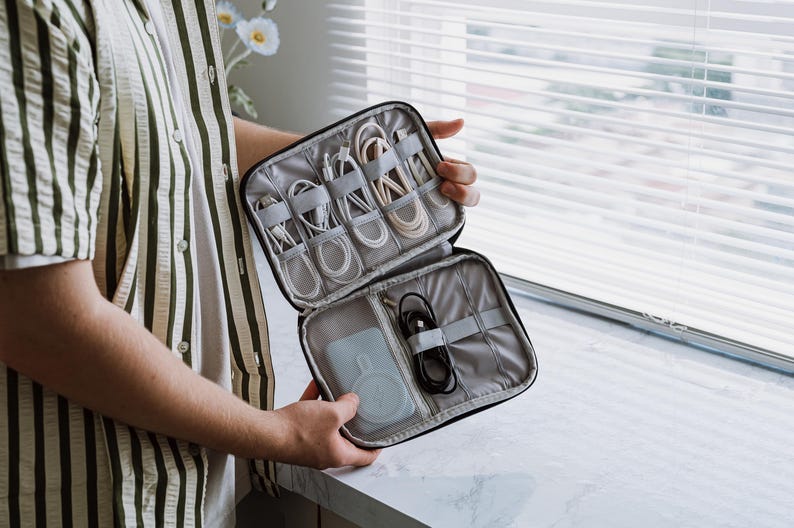 Travel Cable Organiser (large), 2 Compartments, Portable Tech Accessory ...