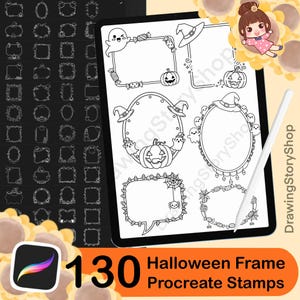 Pode incluir: Ilustração digital de um tablet exibindo 130 carimbos Procreate de molduras de Halloween. As molduras são em preto e branco, com fantasmas, abóboras, chapéus de bruxa e teias de aranha. Uma caneta e um personagem de desenho animado também são visíveis.