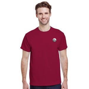 The Mountain Calls Unisex T-Shirt | Mountaineering Shirt with Emblem | Hiking T-Shirt for Women & Men | Outdoor Gift | Nature Lover Shirt