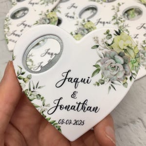 Apribottiglie personalizzati per bomboniere, ricordo rustico per addio al nubilato, magnete personalizzato per gli ospiti, regalo di nozze, bomboniere di fidanzamento