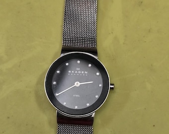 Vintage women's skagen watch model 358sssbd