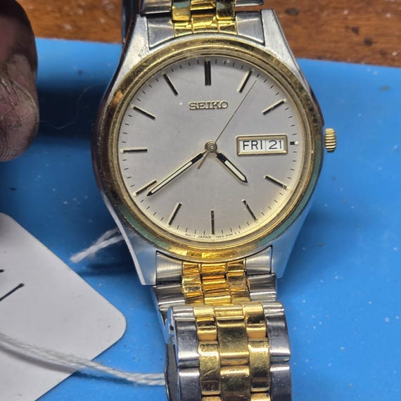 vintage an•an no.43 SEIKO 7N43-8309 Mens Watch-Quartz-Japan-New Battery-Vintage