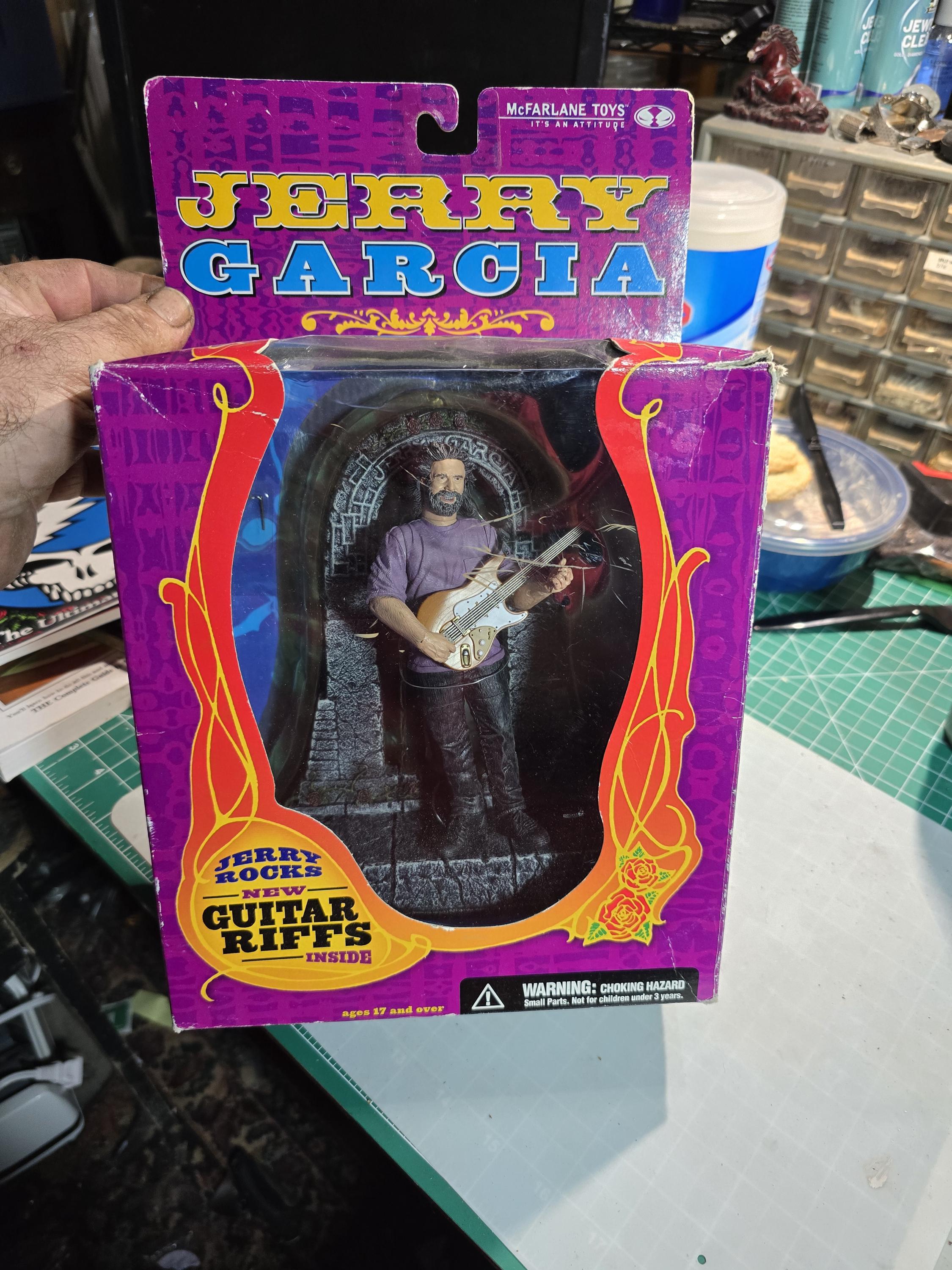グレイトフルデッド　ジェリーガルシアフィギュア　1997 Vintage and Rare Jerry Garcia Figurine and Magazine Set - Etsy