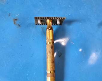 Vintage gold tone 1930's Gillette razor