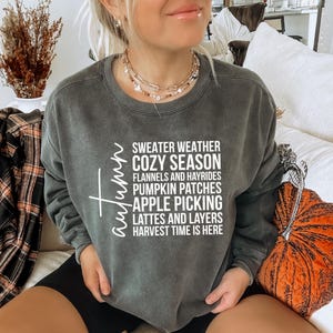 Herbst Wörter png, Gemütliche Pullover, Herbst Tshirt design png, Herbst Sublimation, Herbst Saison png, Herbst girly png, Trendy Herbst, Minimal Bild 4