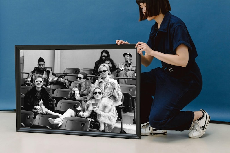 Sex and the City Vintage- Nostalgic Black and White Photo - Iconic TvShow female friendship - Stylish Horizontal Digital Print image 4