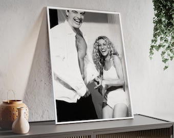 Carrie & Mr Big Printable Wall Art, Black and White Fashion Poster, Iconic NYC Couple Print, Minimalist Bathroom Decor, Digital Download