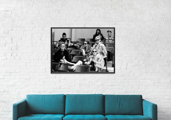 Sex and the City Vintage- Nostalgic Black and White Photo - Iconic TvShow female friendship - Stylish Horizontal Digital Print