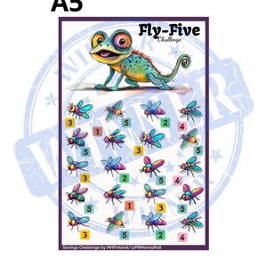 Pode incluir: Um gráfico colorido com um camaleão de desenho animado e uma grade de 20 insetos coloridos. Cada inseto tem um número nele, e o gráfico é intitulado "Fly-Five Challenge". O texto na parte inferior do gráfico diz "Savings Challenge by MHFinland/@PRMoneyRoll".