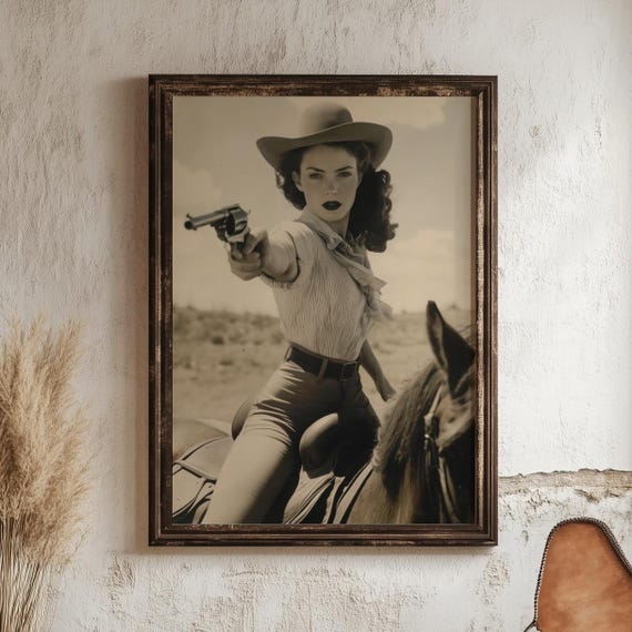 1940s vintage Quick on the Draw カウガール Vintage Cowgirl Print: 1940s Film Noir Western Wall Art - Etsy