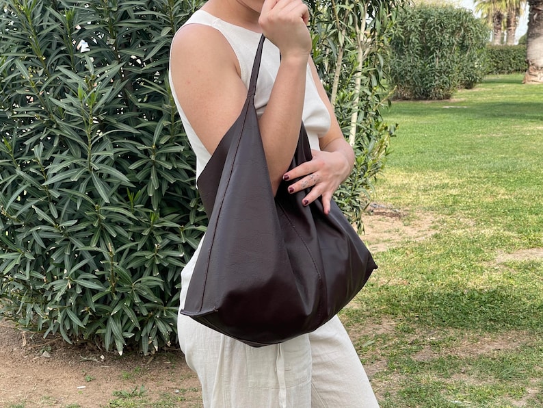 Leather Slouchy Bag Pattern: DIY Everyday Big Tote Bag with Pouch (PDF Instructions) image 5