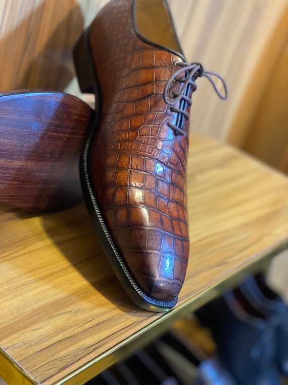 Classic Brown Leather Oxfords with Crocodile Texture Handcrafted Men main image 3