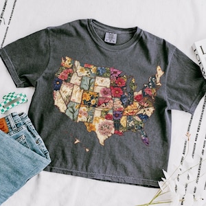 Retro America USA Map Png, America 4th July Png Design, 4th Of July Png Digital, Bandeira dos EUA, Camiseta de menina americana, Design de camiseta americana 1776
