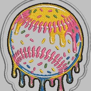 Peut inclure: Un porte-clés en forme de balle de baseball avec un design unique. La balle est décorée de glaçage jaune et rose, de vermicelles et de glaçage bleu dégoulinant. Les coutures sont roses et blanches. Le porte-clés a une bordure argentée et un petit trou en haut.