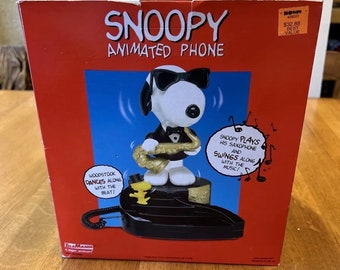 New TeleMania Animated Peanuts Snoopy and Woodstock Phone NIB