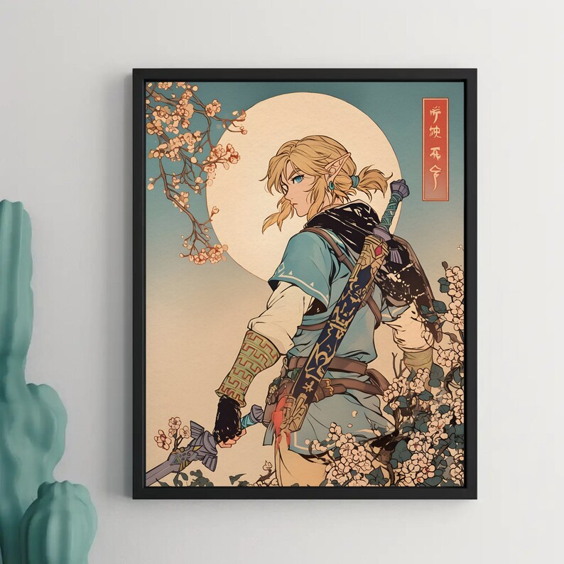 Pu&ograve; includere: Un'illustrazione digitale di un personaggio della serie di videogiochi The Legend of Zelda, Link, in piedi in un bosco con una spada. Lo sfondo &egrave; un cielo azzurro chiaro con una grande luna bianca. Il personaggio indossa una tunica blu e pantaloni verdi. La spada &egrave; una lunga lama argentata con un'impugnatura dorata. Il testo "時空を超えて" &egrave; scritto in giapponese sul lato destro dell'immagine.