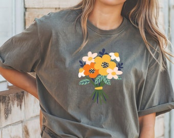 Wildflower bouquet tee, floral bouquet tee, Botanical tshirt, cute flower tshirt, flowered tshirt, flower lovers tee, Wildflower lover tee