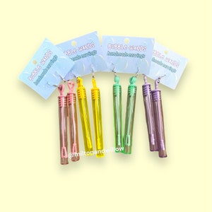 Boucles d&#39;oreilles baguette magique : bijoux fantaisie fonctionnels