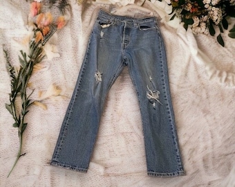 Straight Leg Women’s Levi’s 501 Jeans.