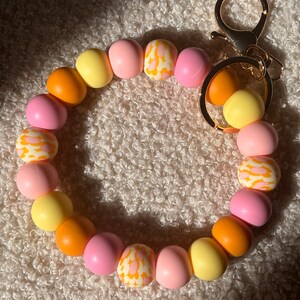 Pulseras de rosas | Llavero pulsera | Perlas de silicona | Impresión retro | Años 80 | Accesorios | Ideas de regalos | Mamá | Amigo | Maestro