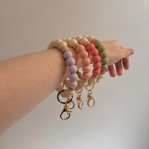 Llavero colorido | Pulsera | Perlas de silicona | Cuentas de madera | Sencillo | Color liso | Ideas de regalos | Mamá | Amigo | Maestro