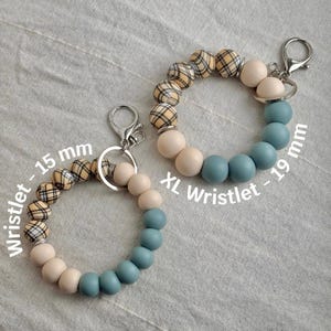 Pulsera Azul | Llavero de muñeca | Perlas de silicona | Patrón de tartán beige | Correa para la muñeca | Ideas de regalos | Amigo | Mamá | Maestro