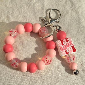 Llavero picante del club de lectura | Pulsera llavero | Perlas de silicona | Amante de los libros | Club de lectura | Coqueta | Ideas de regalos para amigos