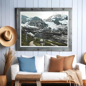 Fotografía impresa del monte Eiger: Paisaje melancólico de los Alpes suizos (Descarga digital)