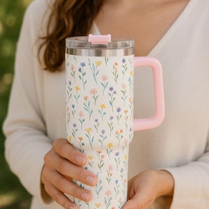 Vaso térmico con estampado floral de 40 oz con asa y pajita aislantes: botella térmica de viaje personalizada, taza de café para coche, aislamiento portátil.