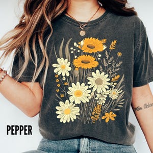 Comfort Colors Vintage Pressed Flowers Shirt Botanical Floral Tshirt Boho Cottagecore Tee Wildflowers Floral T Shirt Gift for Gardener