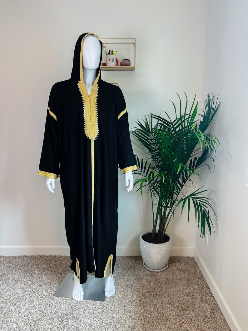 Sky Blue Moroccan Linen Kaftan for Men - Traditional & Elegant Djellaba