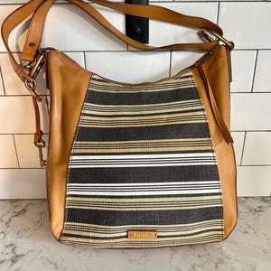 Bolso bandolera grande Fossil Talia Hobo con rayas marrones